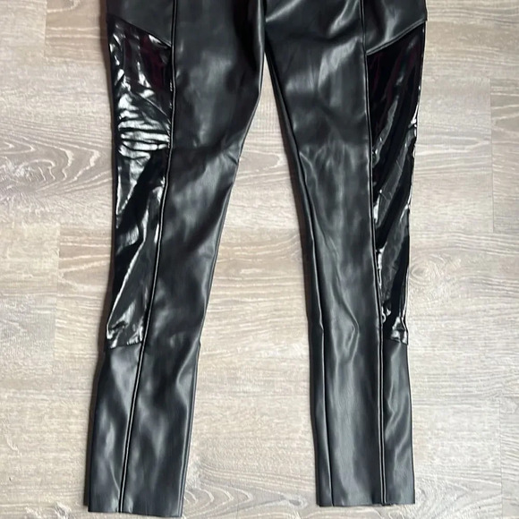 NEW Maniere De Voir  VEGAN LEATHER & PATENT RIBBED LEGGINGS - Picture 15 of 15